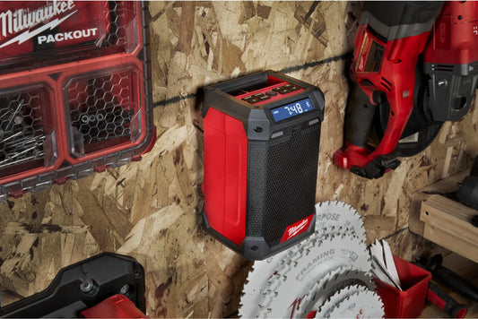 M12™ radio charger DAB+