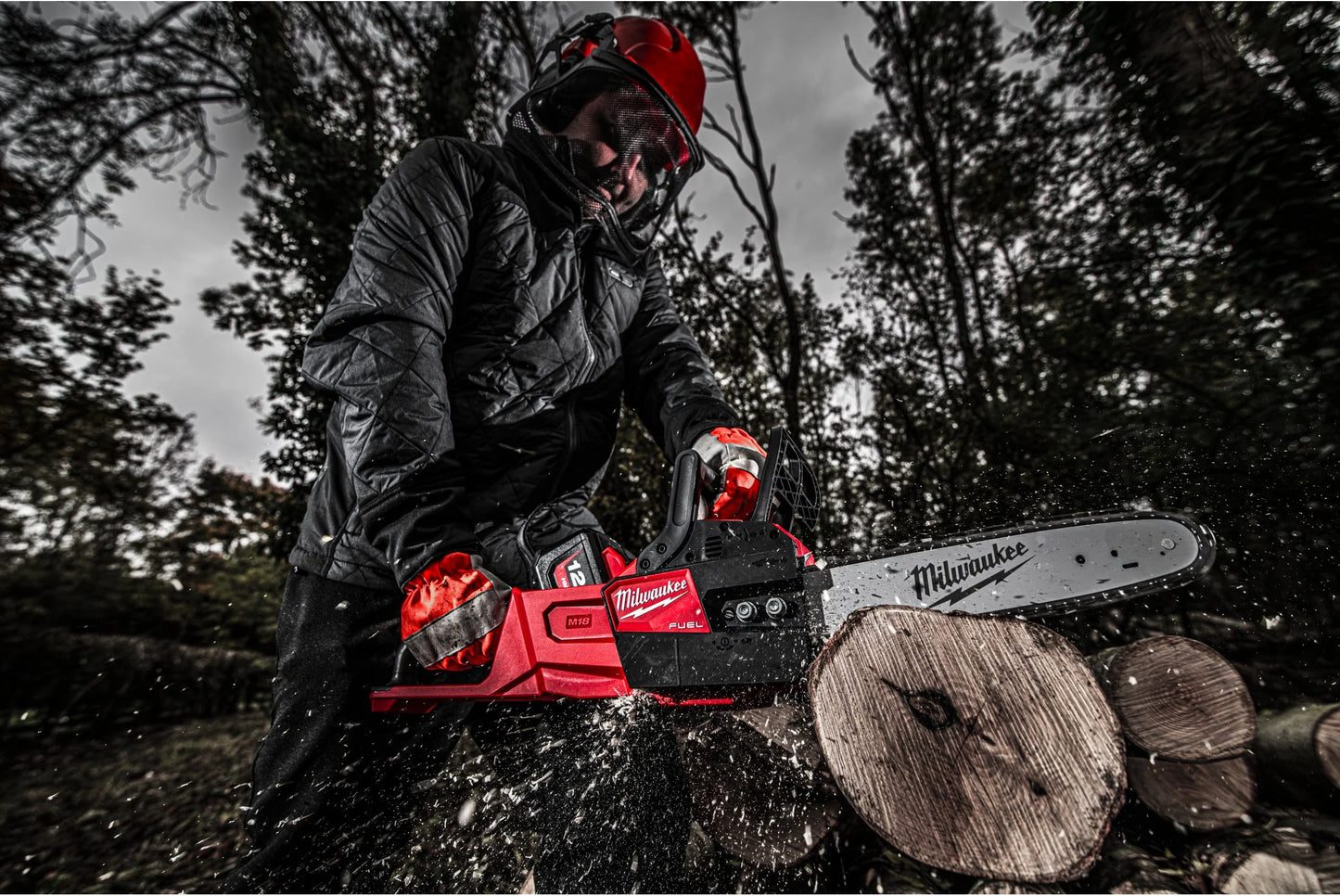 M18 FUEL™ Chainsaw with 30 cm Bar