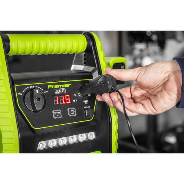 Premier 12/24V RoadStart® Jump Starter 4400A Peak Amps