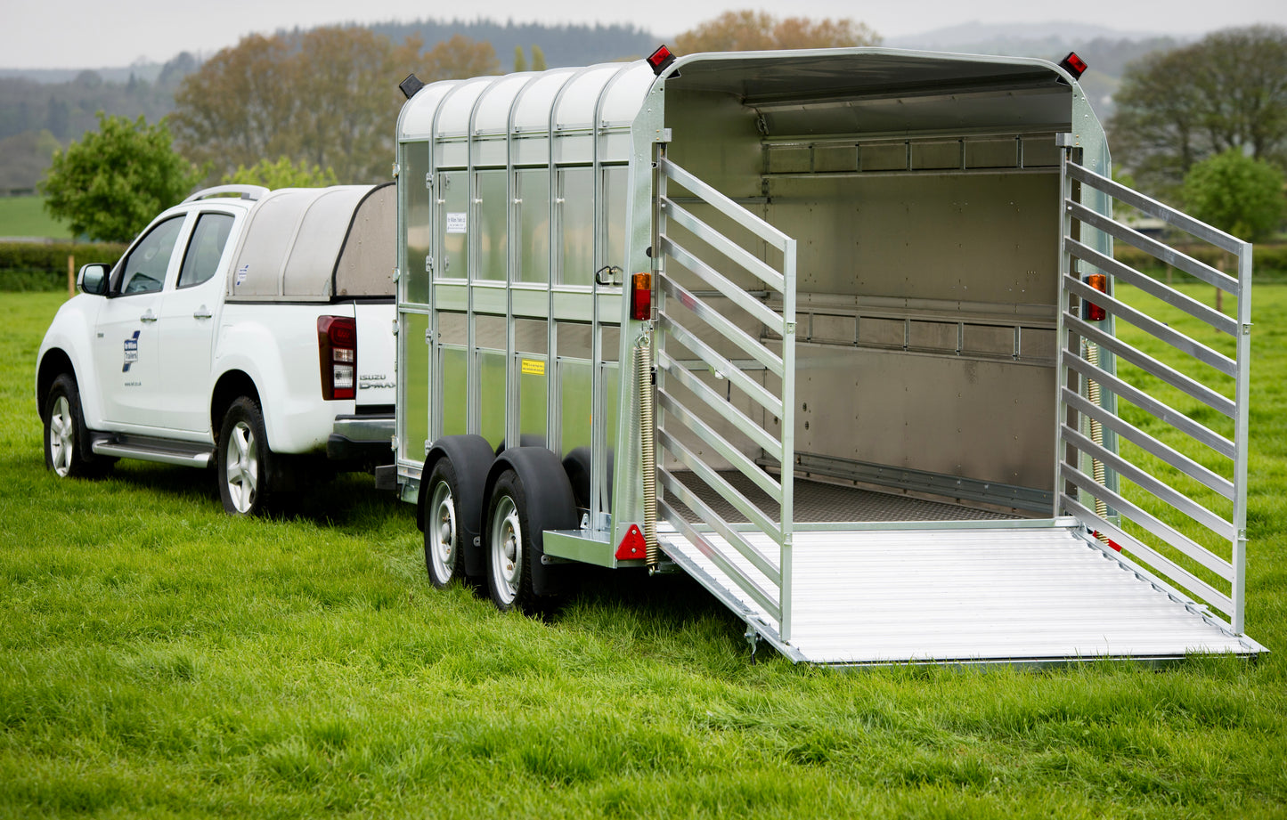 Livestock Trailer TA510GT 12' x 6' 175/75R16 Decks